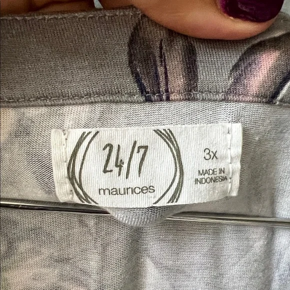 Maurices Gray Floral V-Neck Blouse - Picture 3 of 5